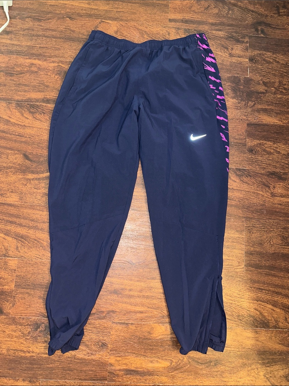 Nike joggers men’s size Large